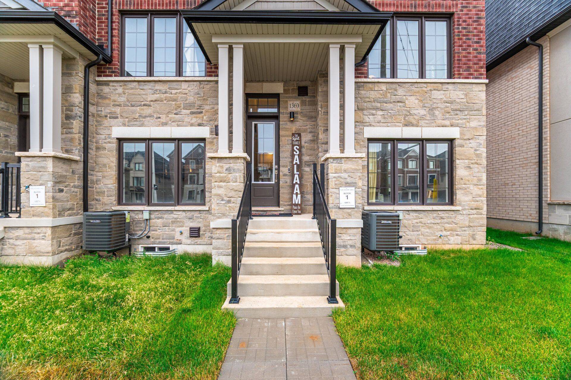 Oakville, ON L6M 5P2,1360 William Halton Pkwy W