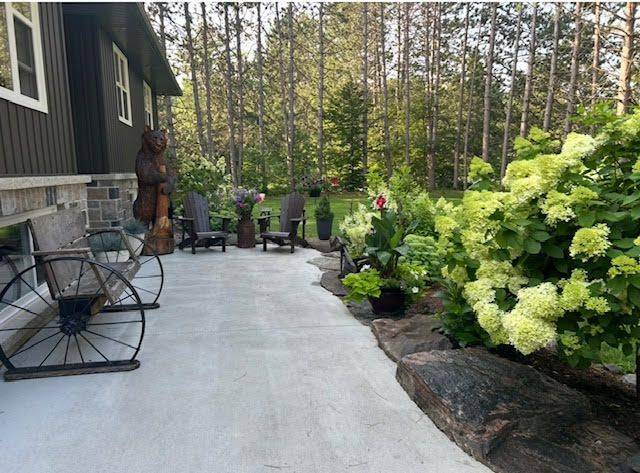 Minden Hills, ON K0M 2K0,460 Bobcaygeon RD
