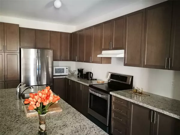 East Gwillimbury, ON L9N 0R2,56 Falconridge TER