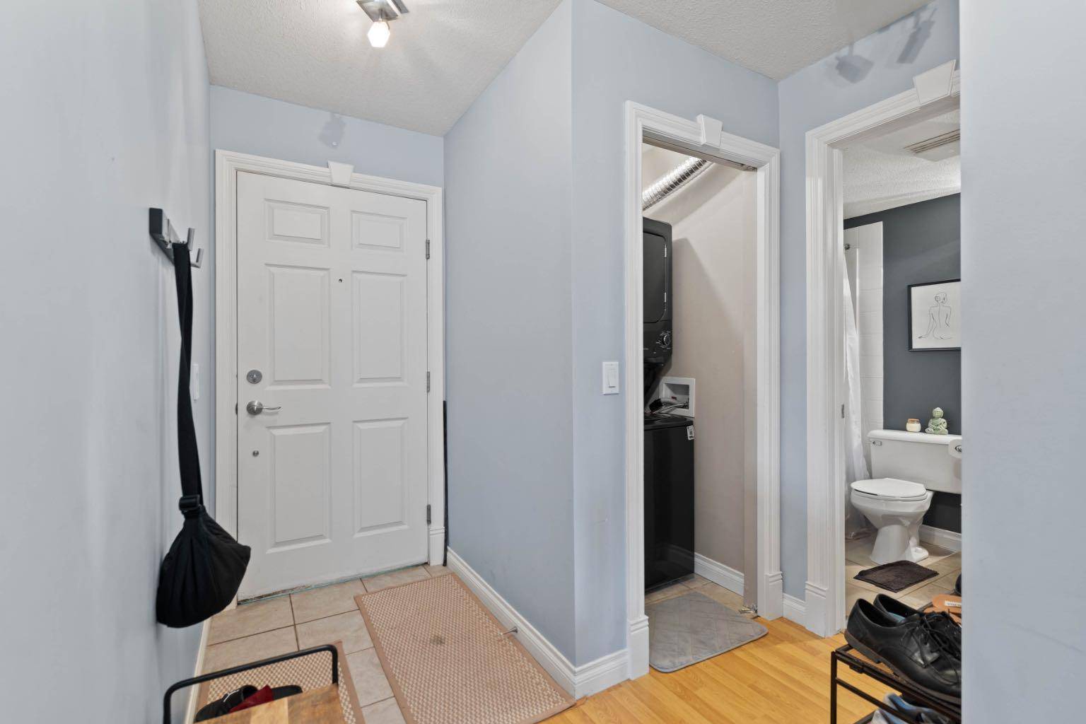Calgary, AB T2T 1J5,1631 28 AVE SW #308