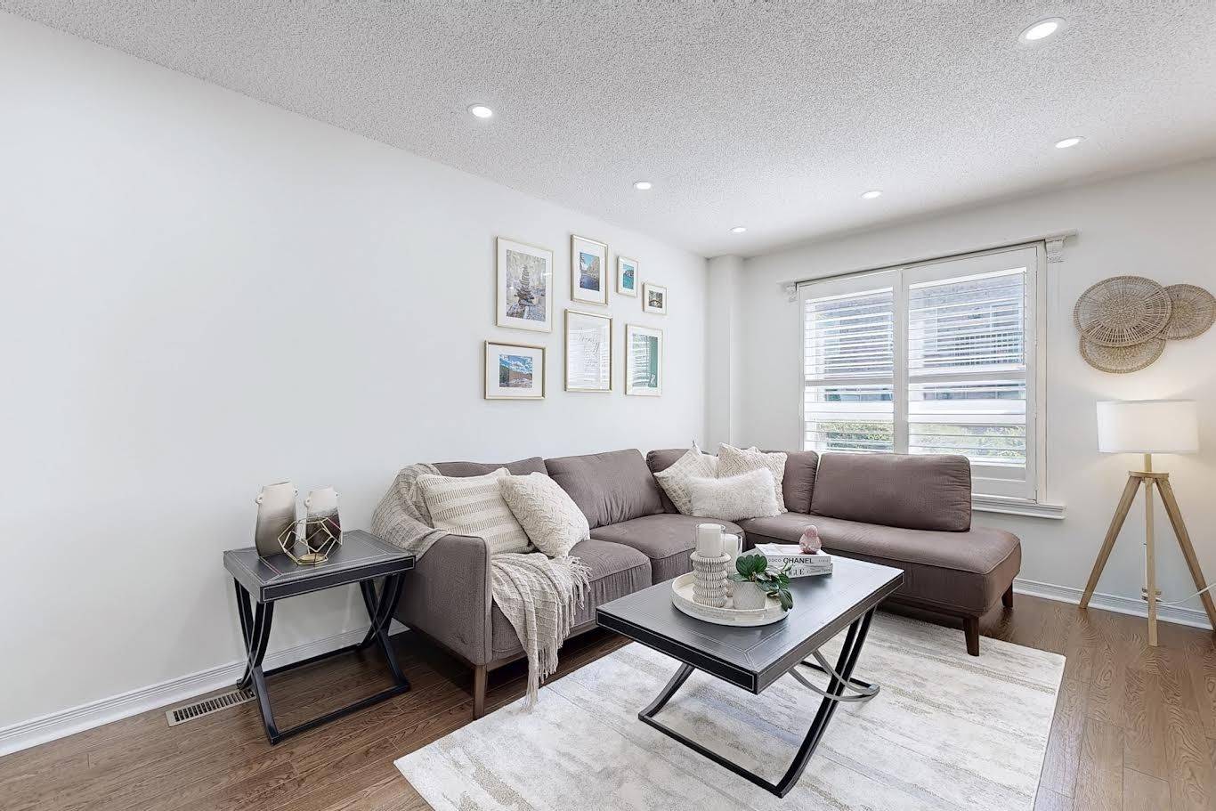 Oshawa, ON L1K 0K3,460 Woodmount DR #14