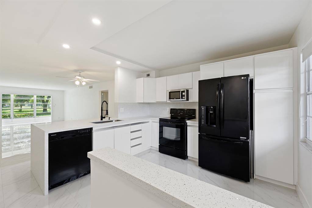 Coconut Creek, FL 33066,2202 Lucaya Bnd #M1