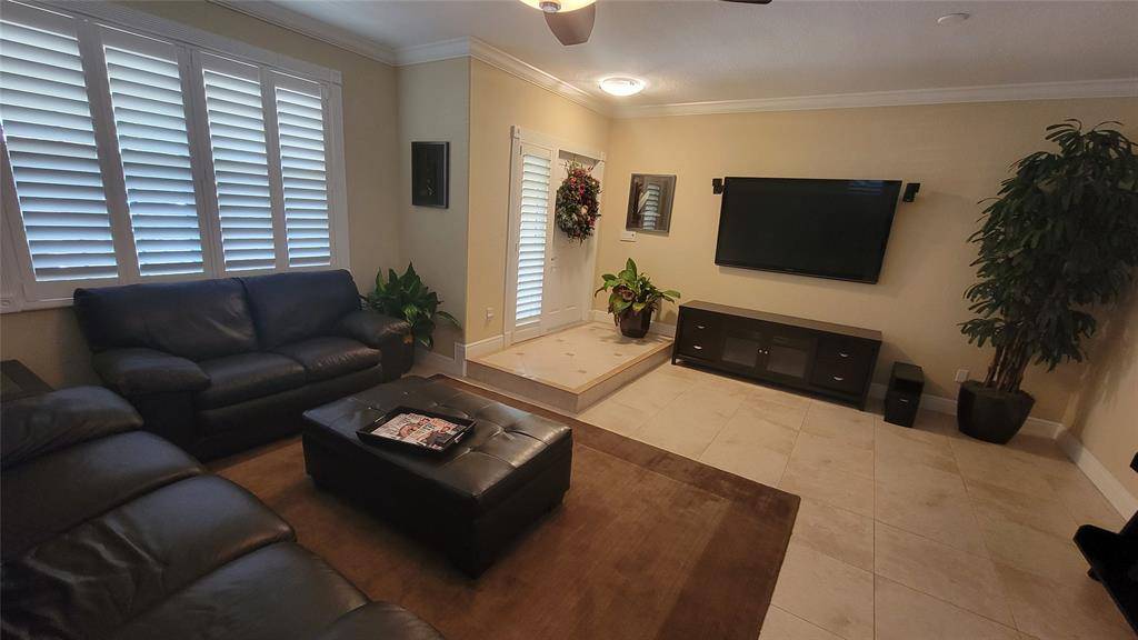 Fort Lauderdale, FL 33315,607 SW 5th Ave
