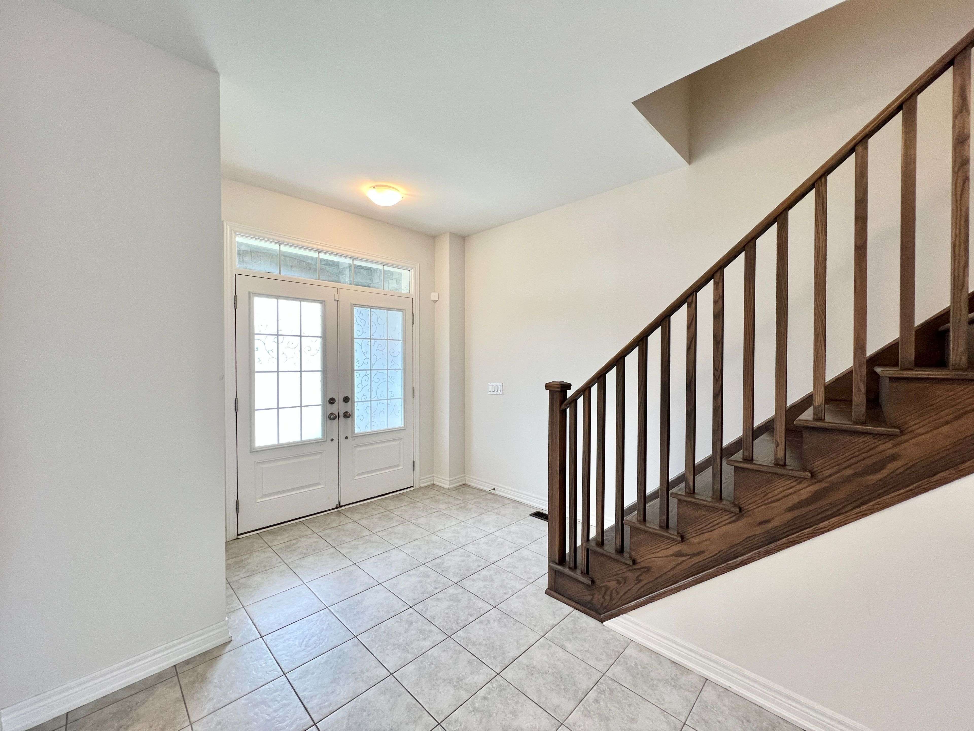 East Gwillimbury, ON L9N 0S2,19838 Leslie ST