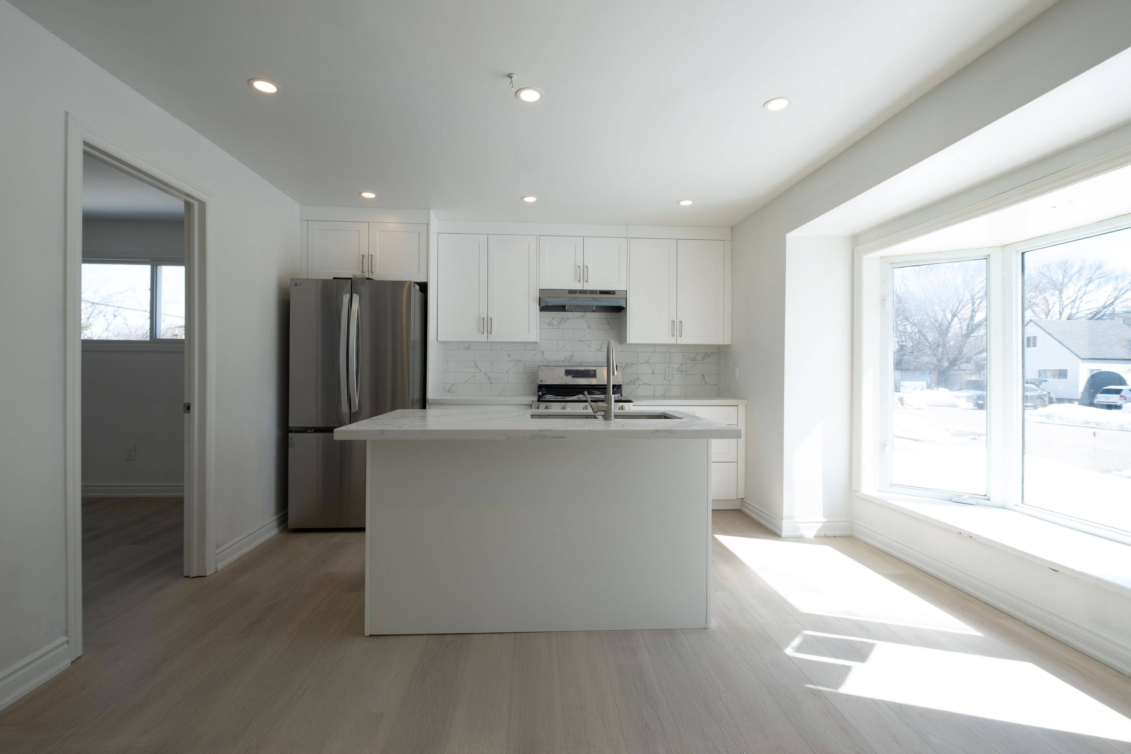 Orillia, ON L3V 1H8,319 Oxford ST
