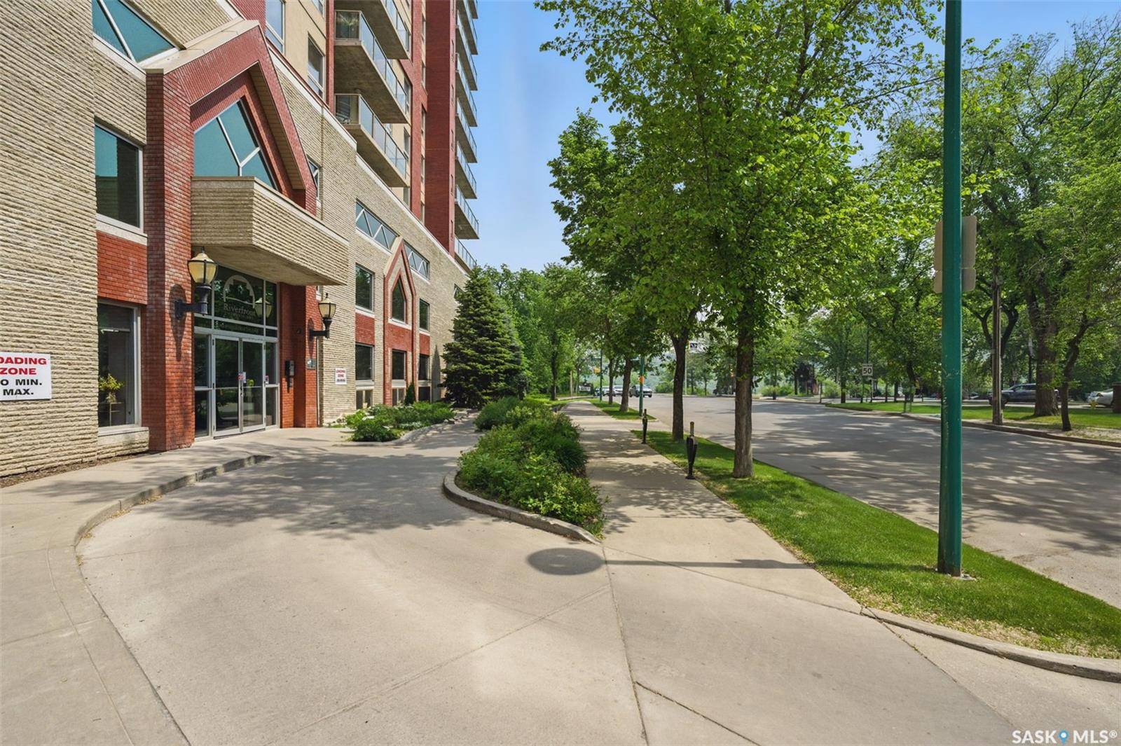 Saskatoon, SK S7K 0G8,902 Spadina CRESCENT E #1006
