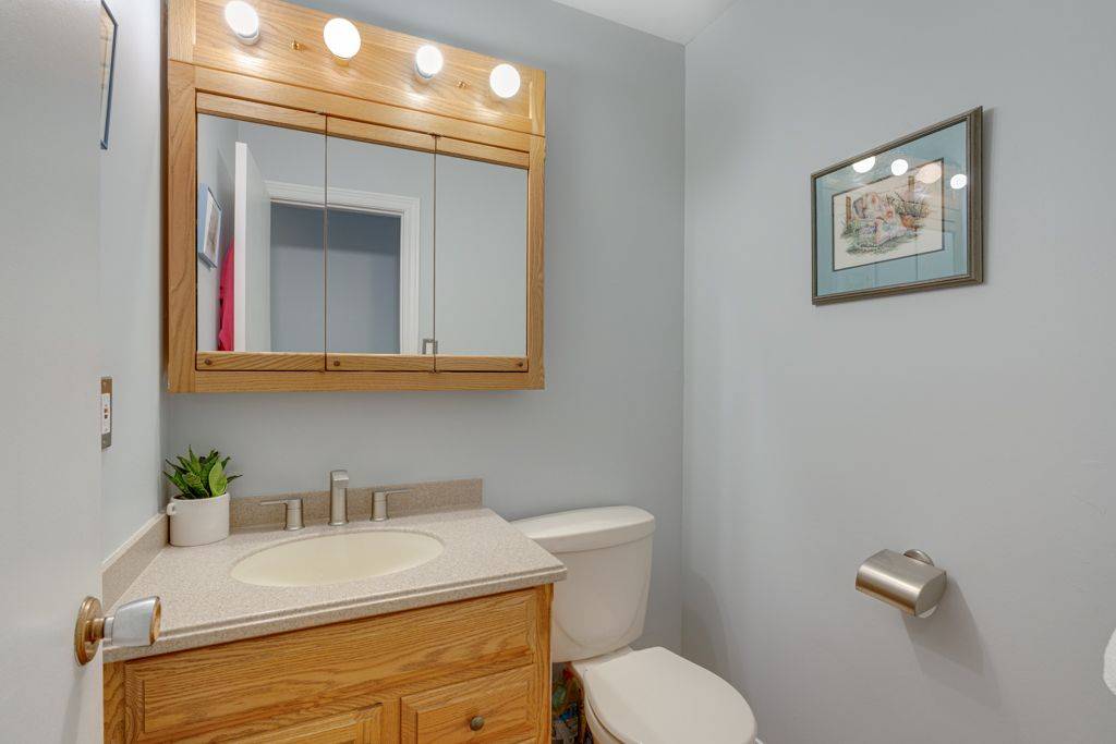 Burlington, ON L7L 4K3,584 Forestwood CRES