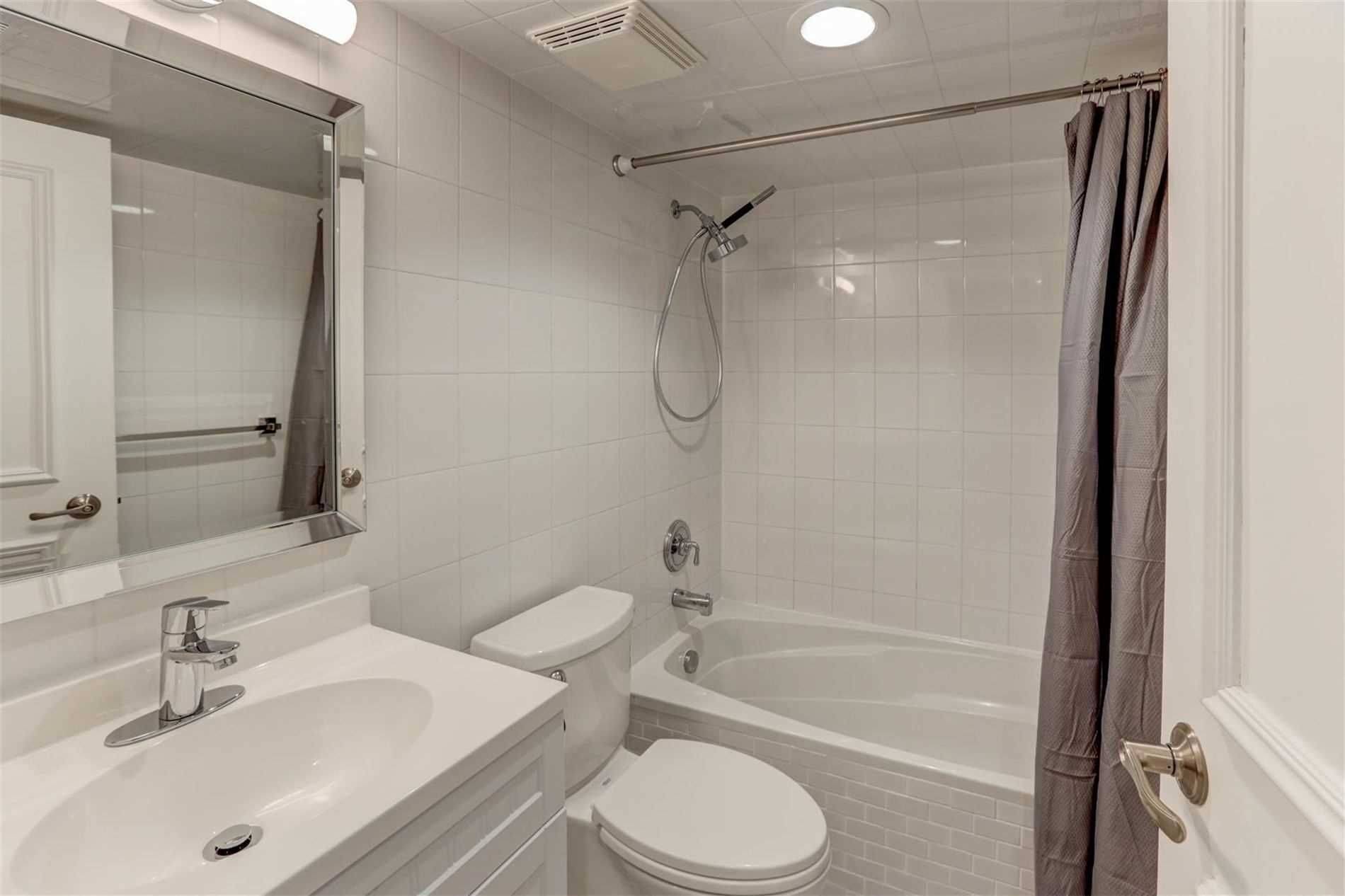 Toronto W08, ON M9A 4B3,1180 Royal York RD #Lower