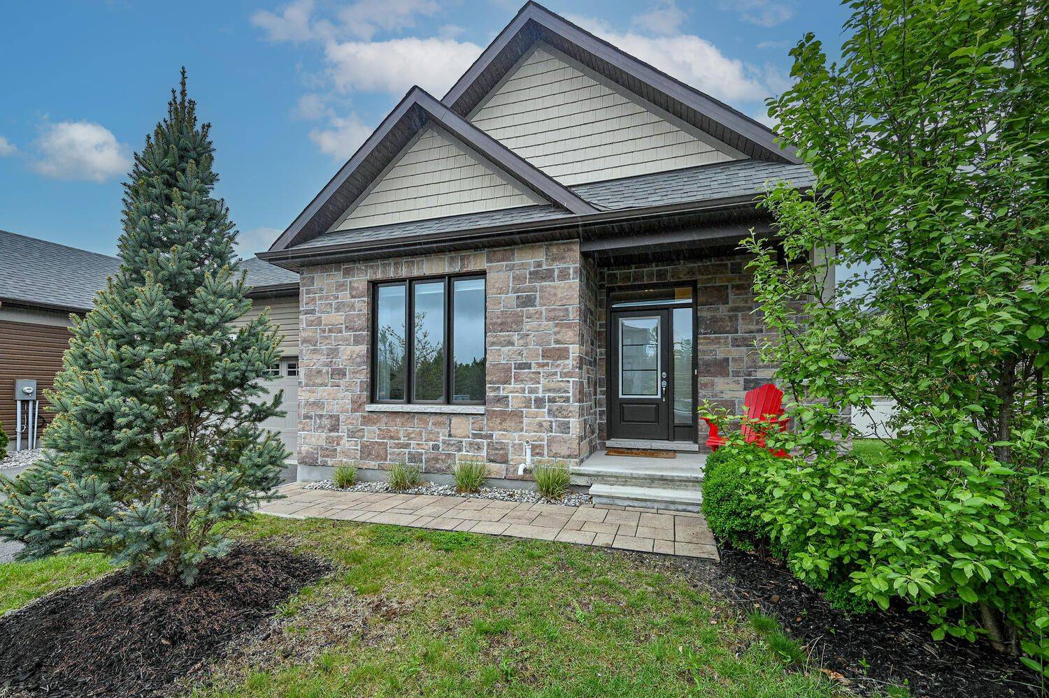 North Grenville, ON K0G 1J0,57 Magnolia WAY