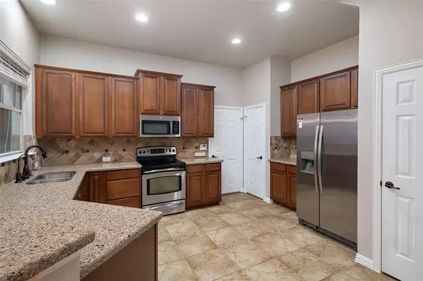 4245 b Swan Forest Drive #B, Carrollton, TX 75010