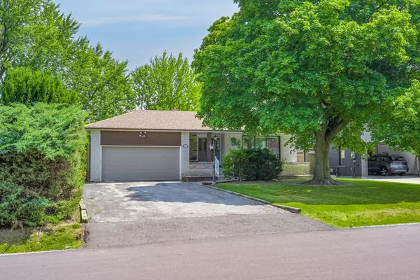 67 Netherford RD, Vaughan, ON L6A 1E1