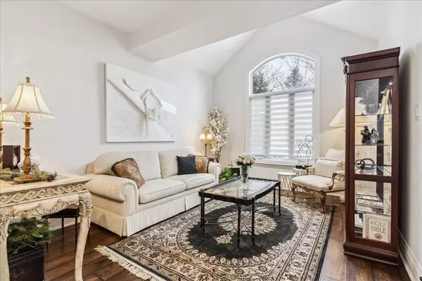 Oakville, ON L6H 6X1,2365 Valley Stream PL