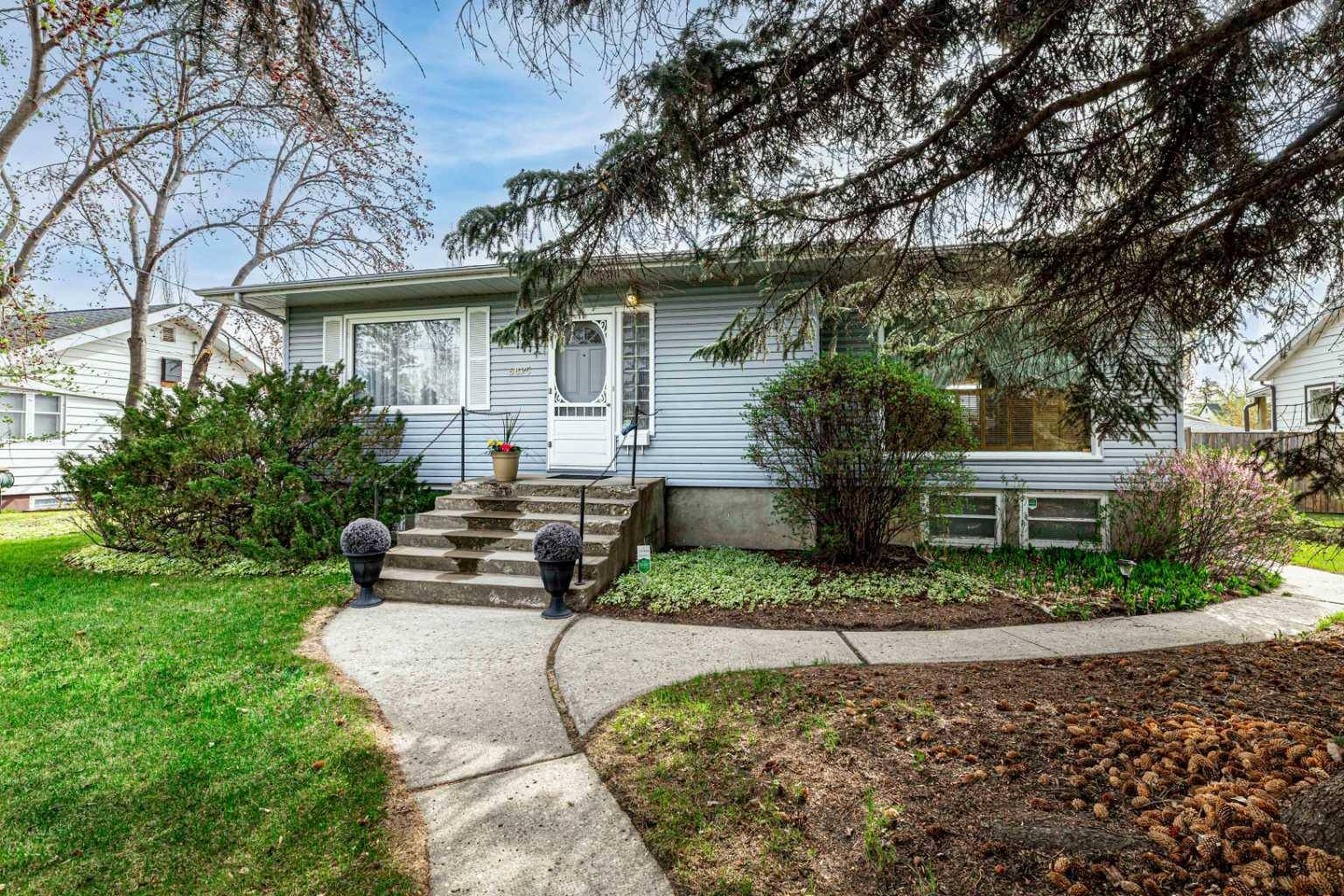 Red Deer, AB T4N 3M1,5825 45 AVE