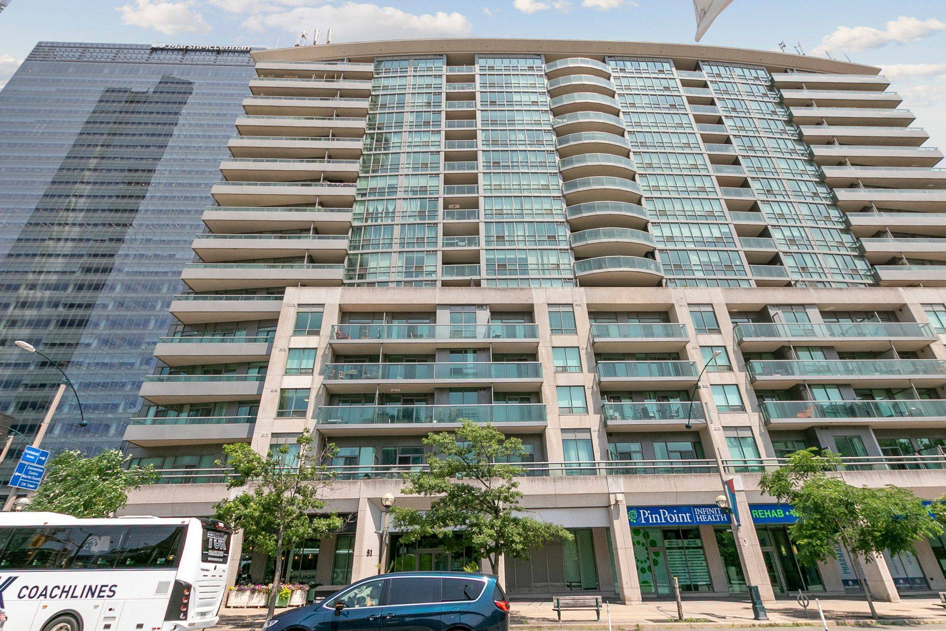 Toronto C01, ON M5J 3A2,51 Lower Simcoe ST #1905