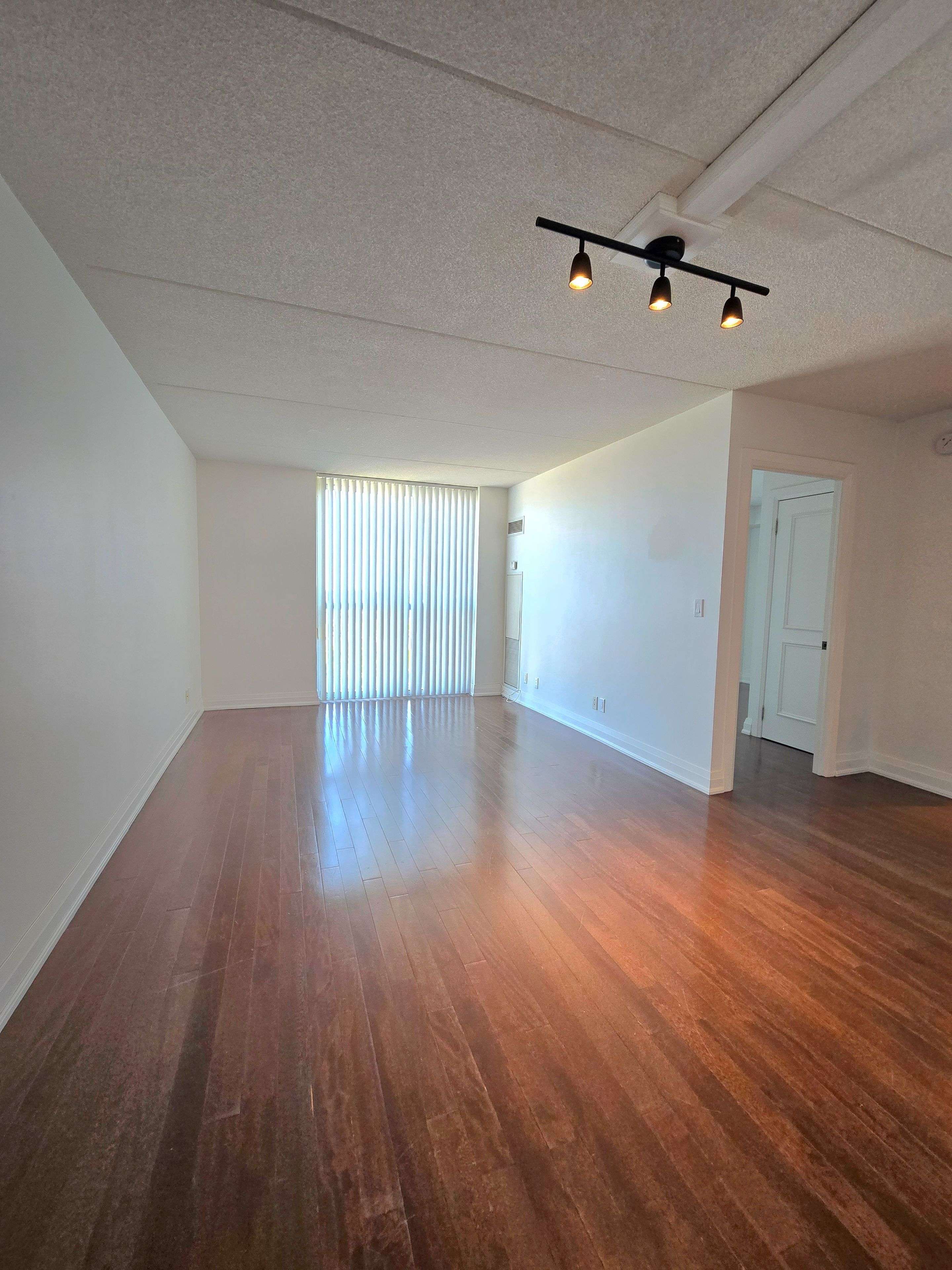 Toronto W05, ON M3M 2E9,2737 Keele ST #710