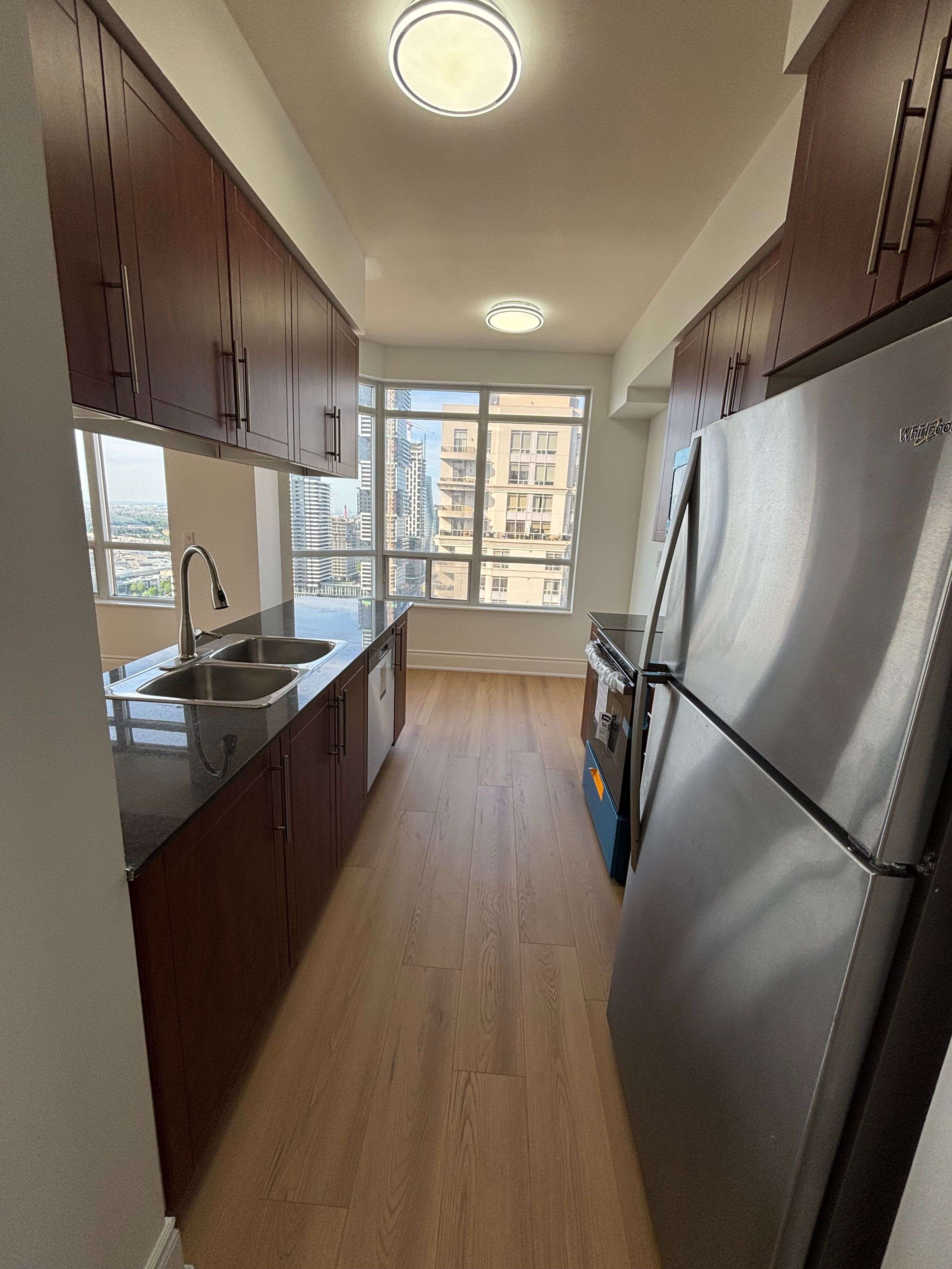 Mississauga, ON L5B 4P9,310 Burnhamthorpe RD #2906