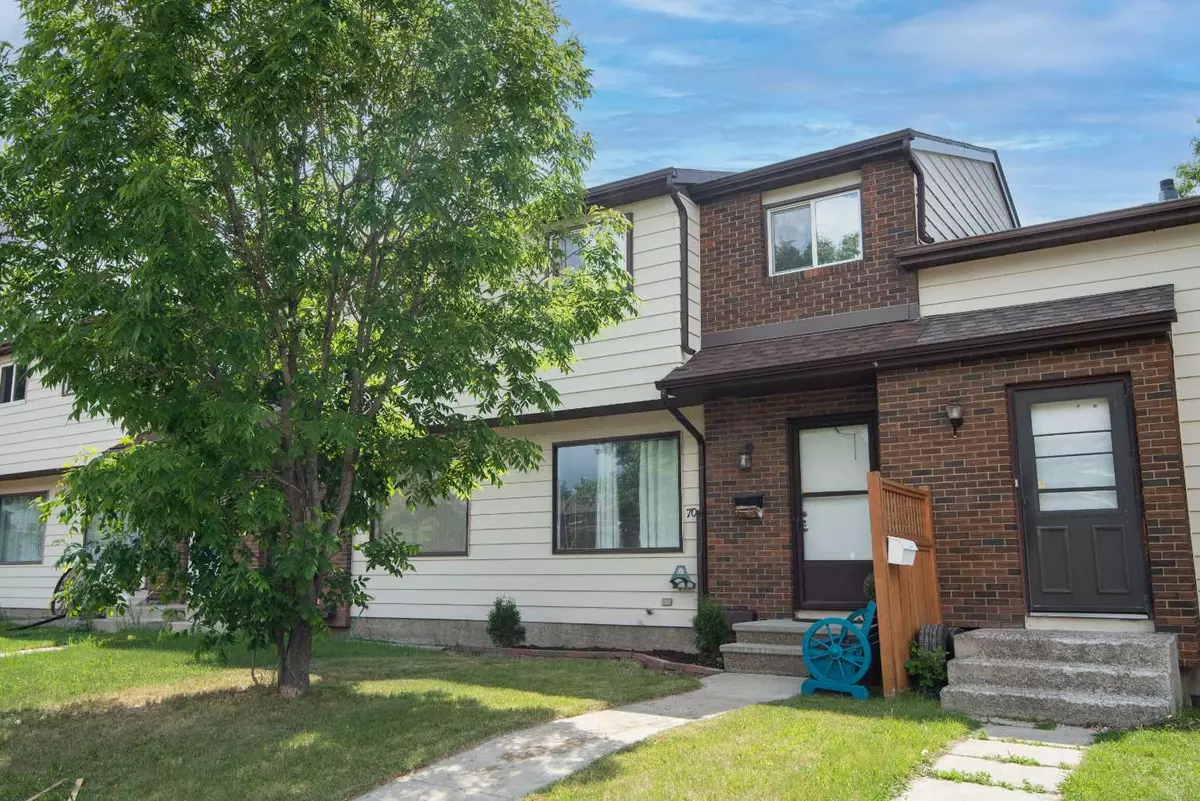 Red Deer, AB T4R 1W6,70 Mcblane Close