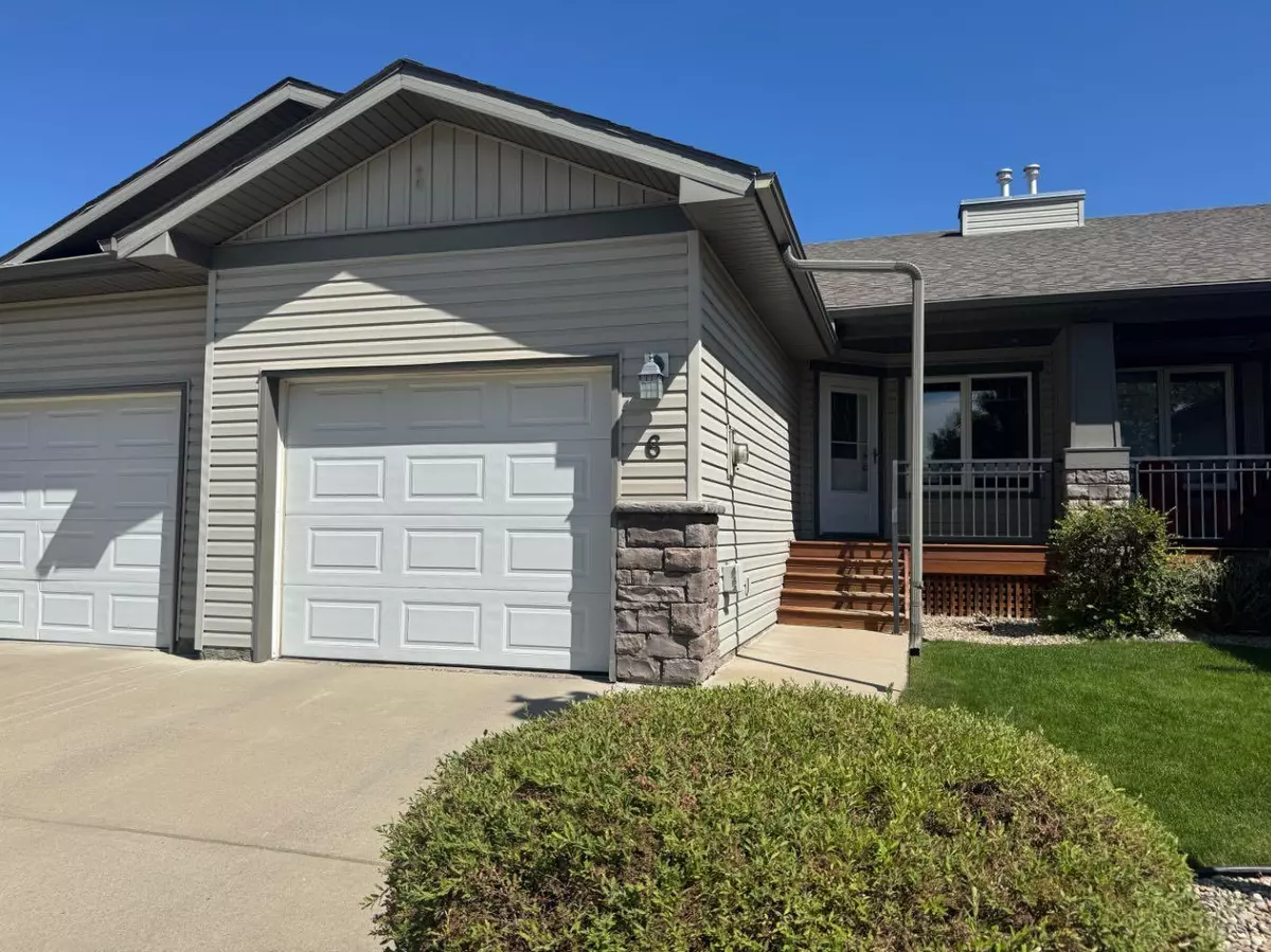 Lethbridge, AB T1H6T9,284 Cougar WAY North #6