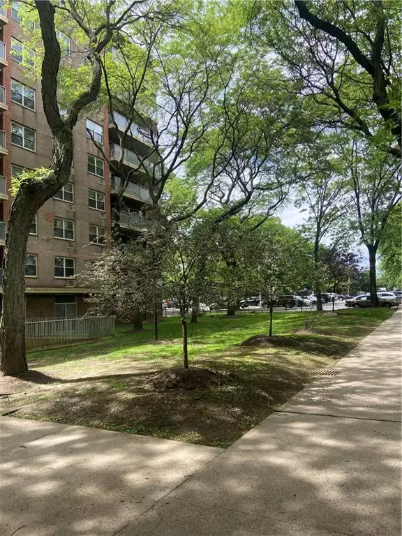 12421 Flatlands AVE #2L, Brooklyn, NY 11207