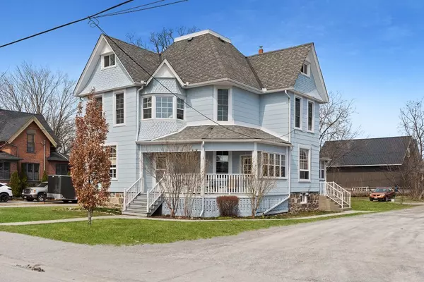 Kawartha Lakes, ON K0M 1N0,18 Oak ST #5