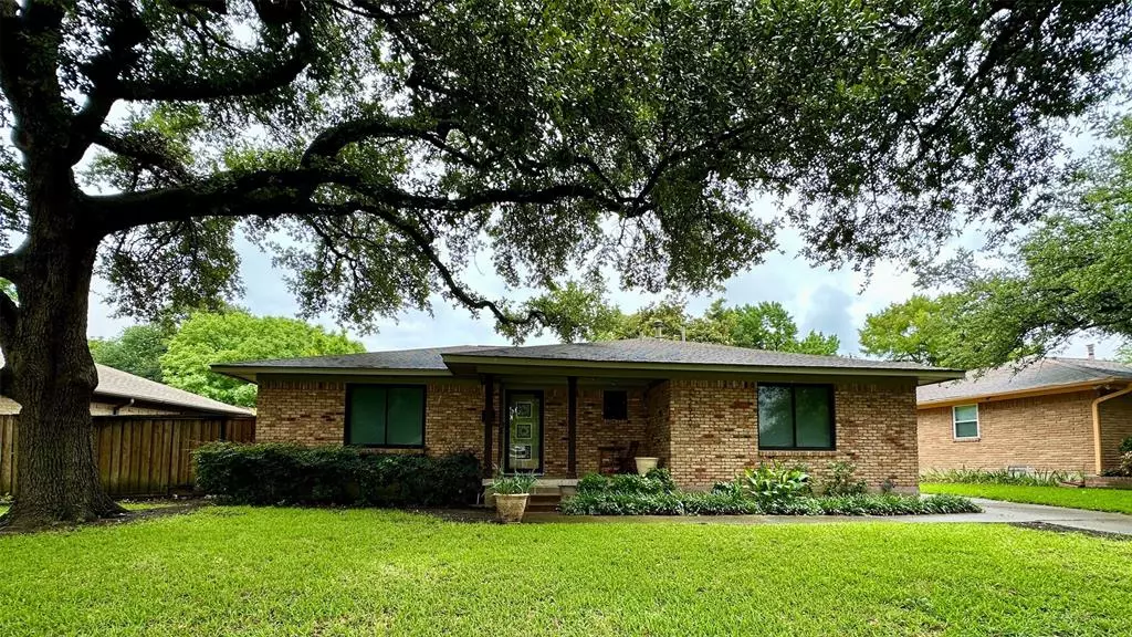2510 Pinebluff Drive, Dallas, TX 75228