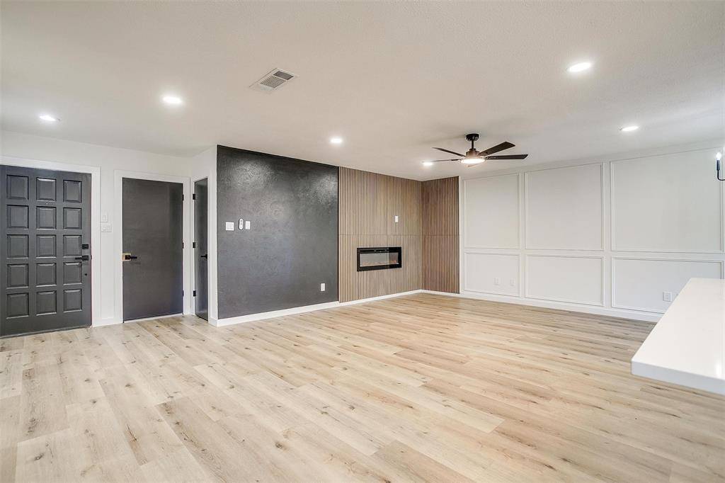 Fort Worth, TX 76116,7833 Gaston Avenue