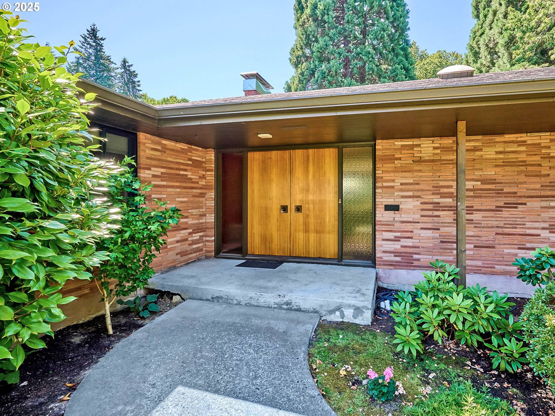 Portland, OR 97202,790 SE WEBBER ST #401