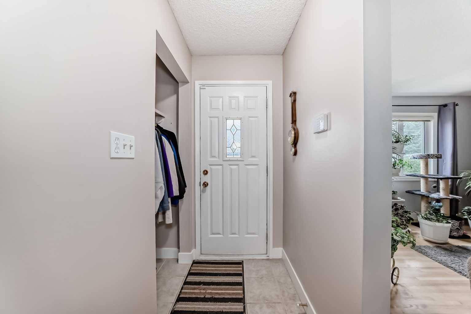 Calgary, AB T2K 4N8,1004 Hunterston HL Northwest