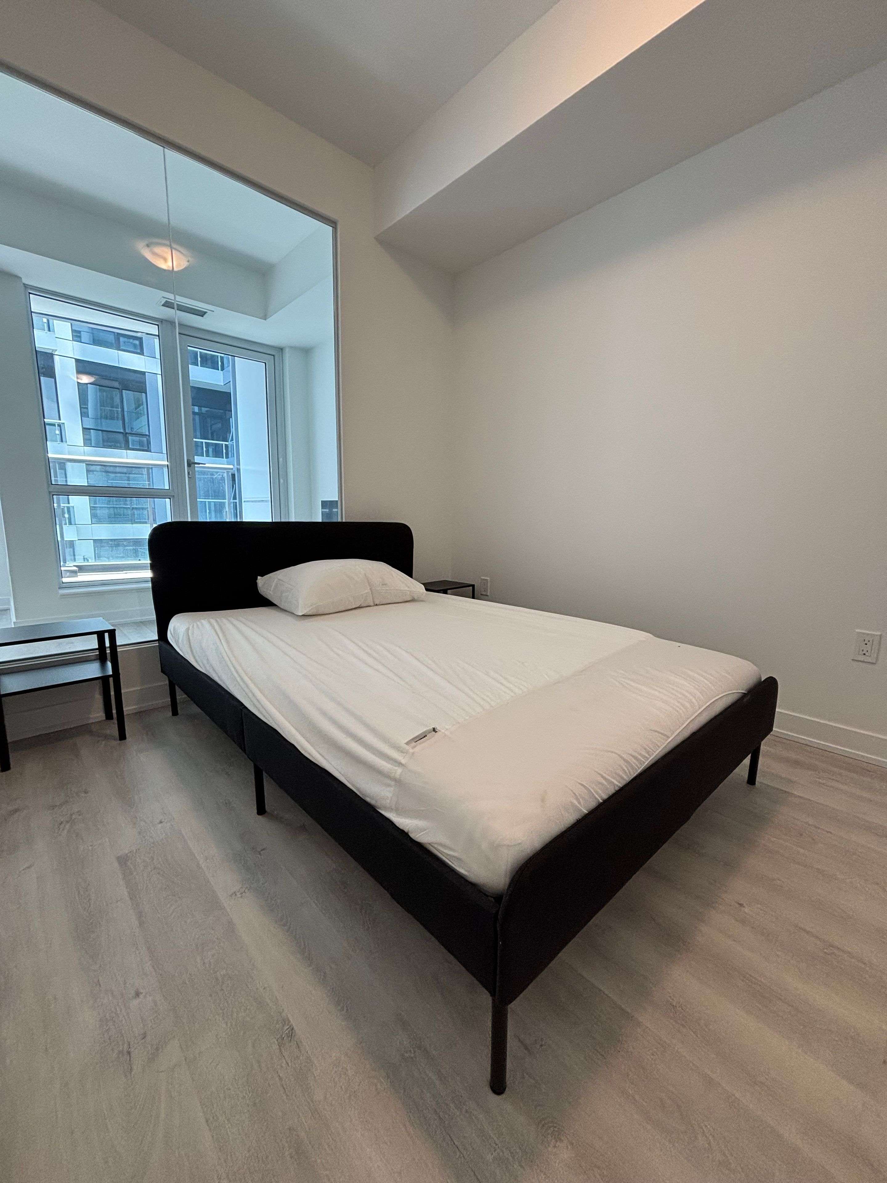 Toronto C08, ON M5A 4J9,15 RICHARDSON ST #409