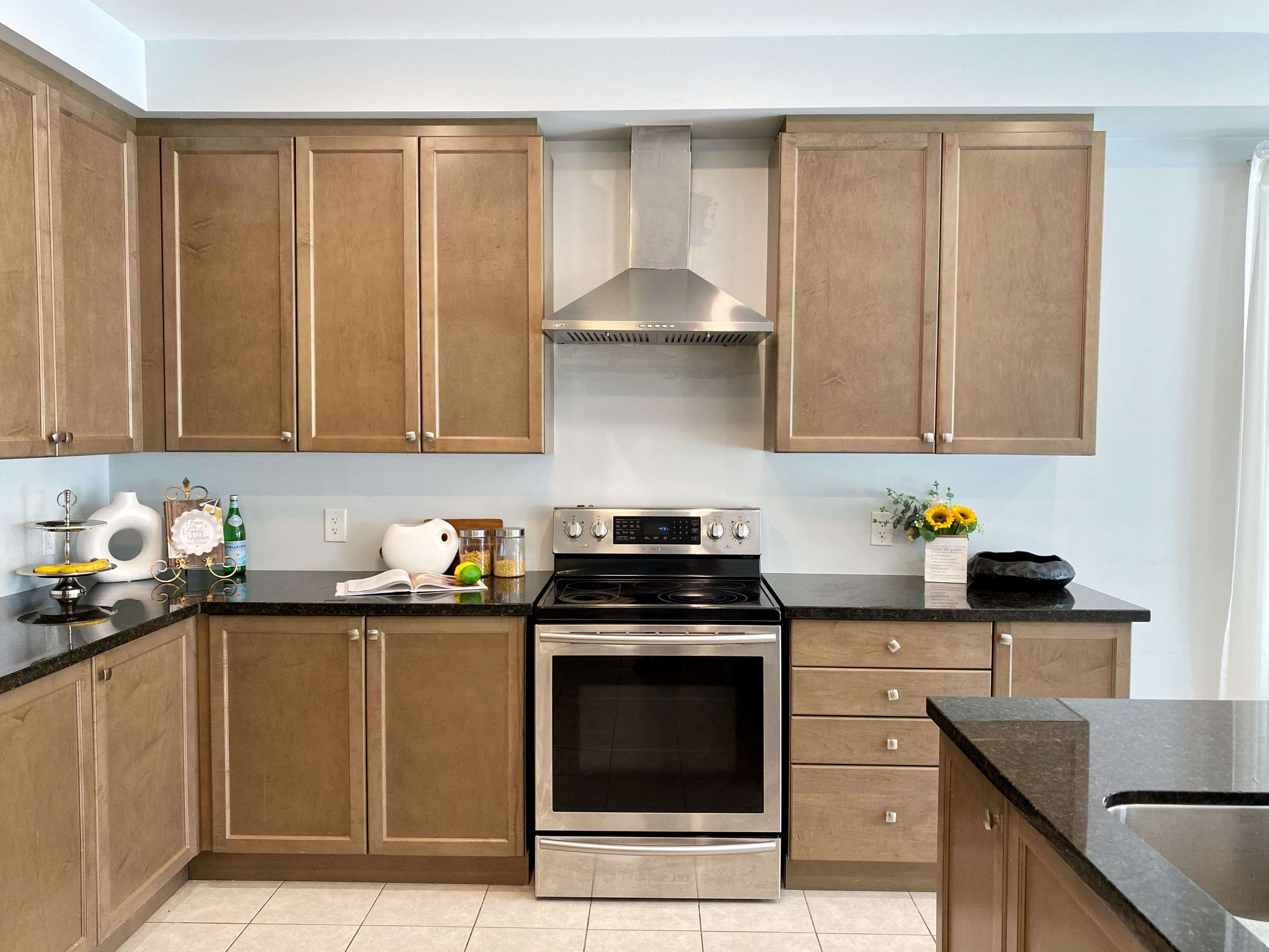 Bradford West Gwillimbury, ON L3Z 0X7,138 Romanelli CRES