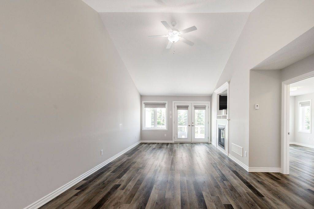Wasaga Beach, ON L9Z 0H8,26 Ivy CRES