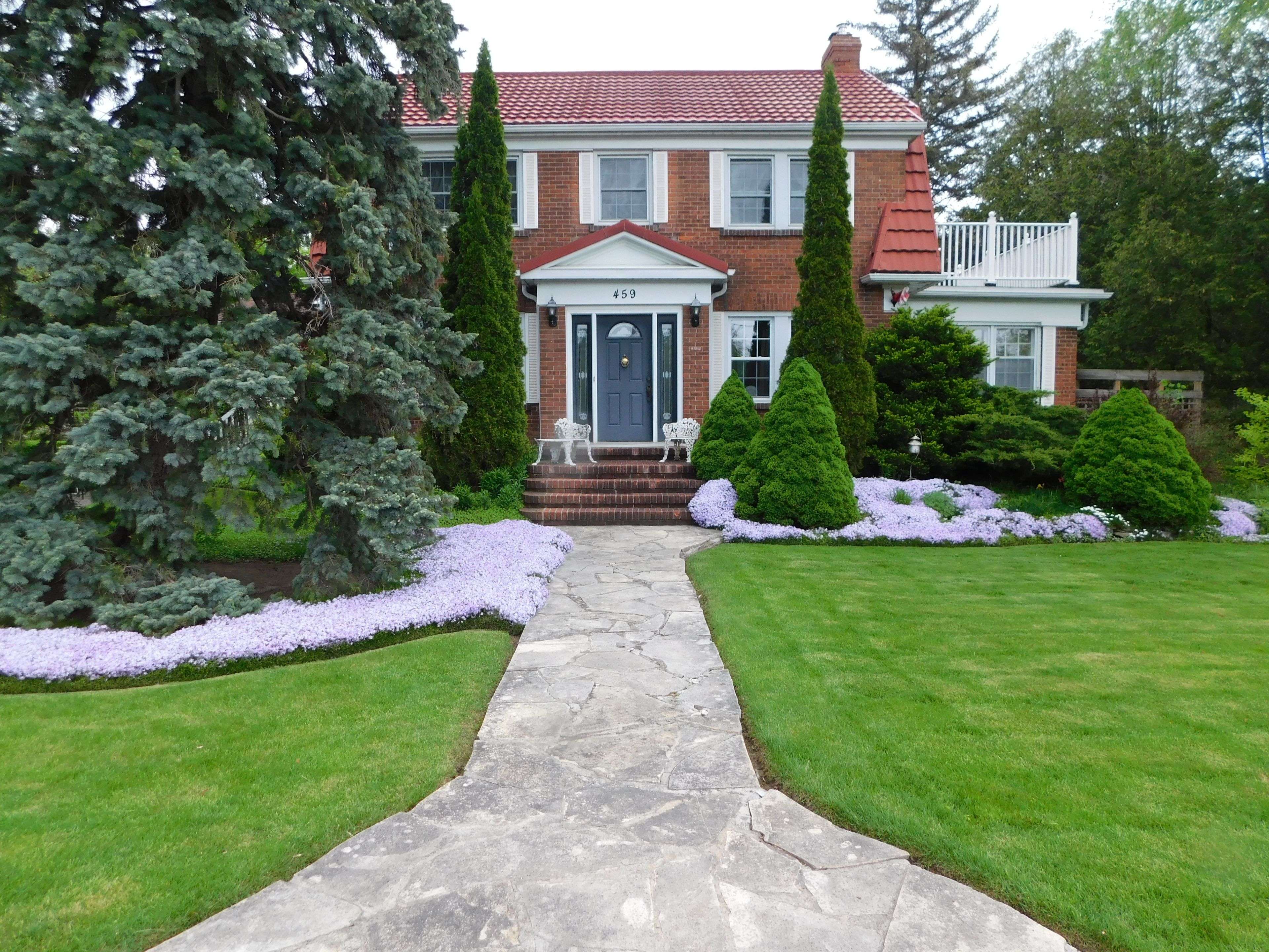 Tweed, ON K0K 3J0,459 Moira ST