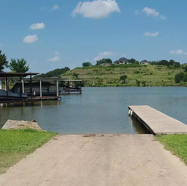 Granbury, TX 76048,2614 Creek Drive