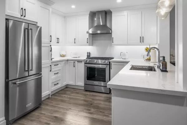 Mississauga, ON L4W 2S8,2120 Rathburn RD E #38