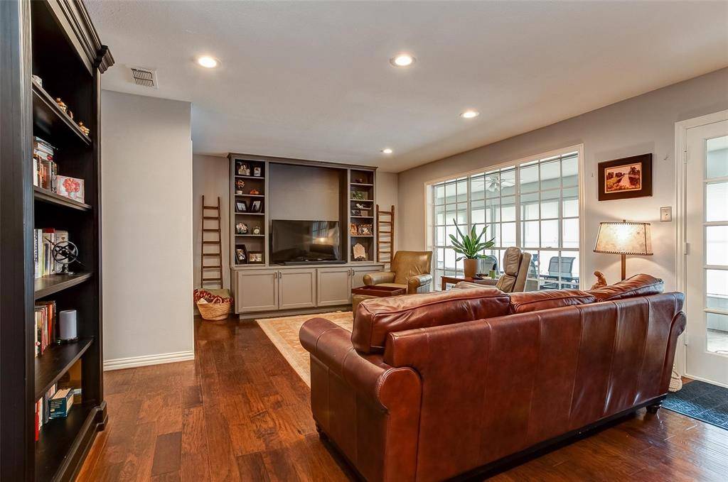 Fort Worth, TX 76109,4701 Barkridge Trail