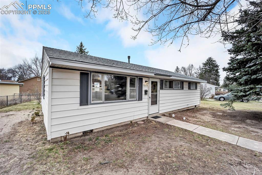 Colorado Springs, CO 80909,2524 Meadowlark LN