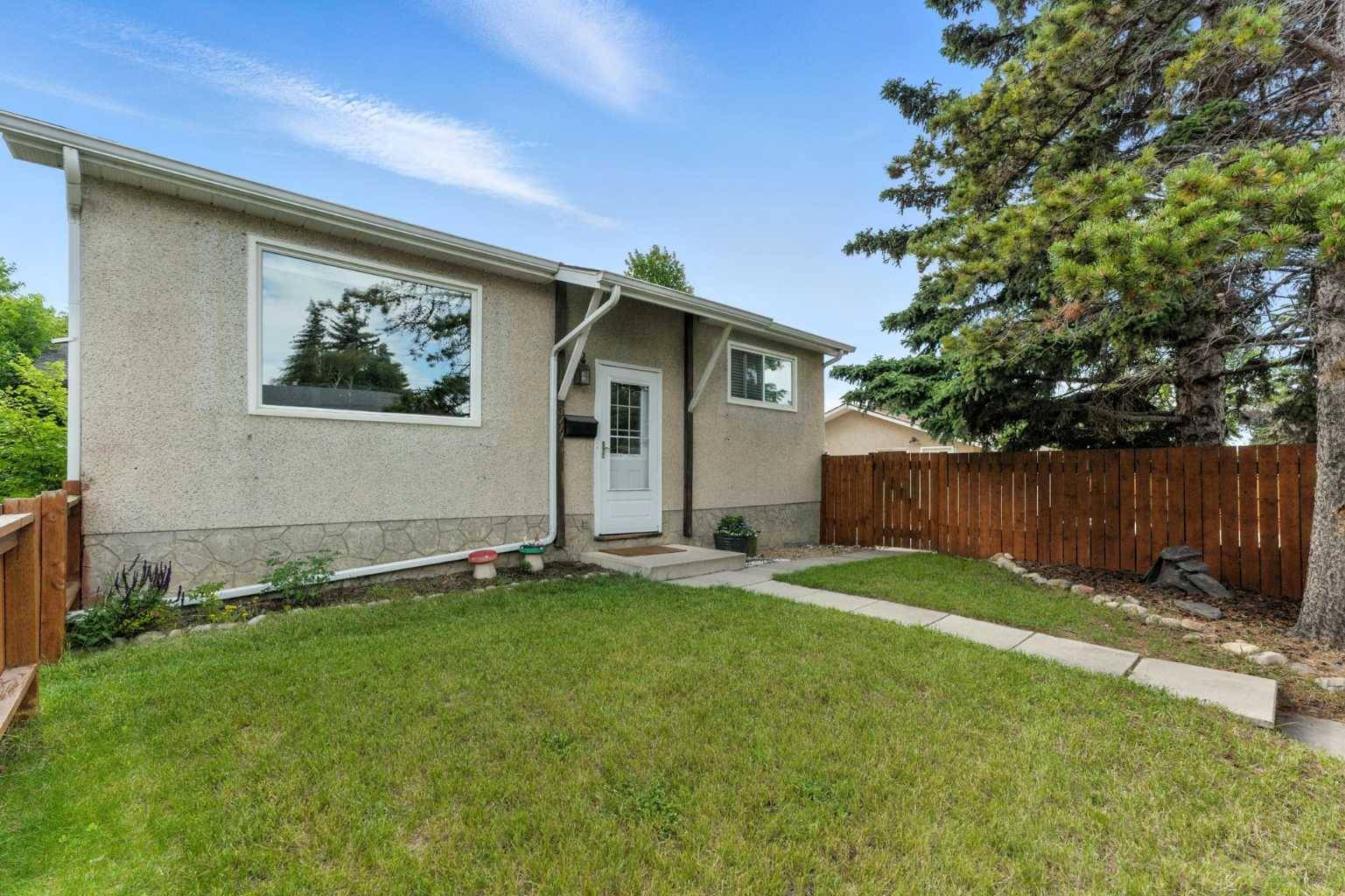 3111 33 ST Southeast, Calgary, AB T2B 0V3