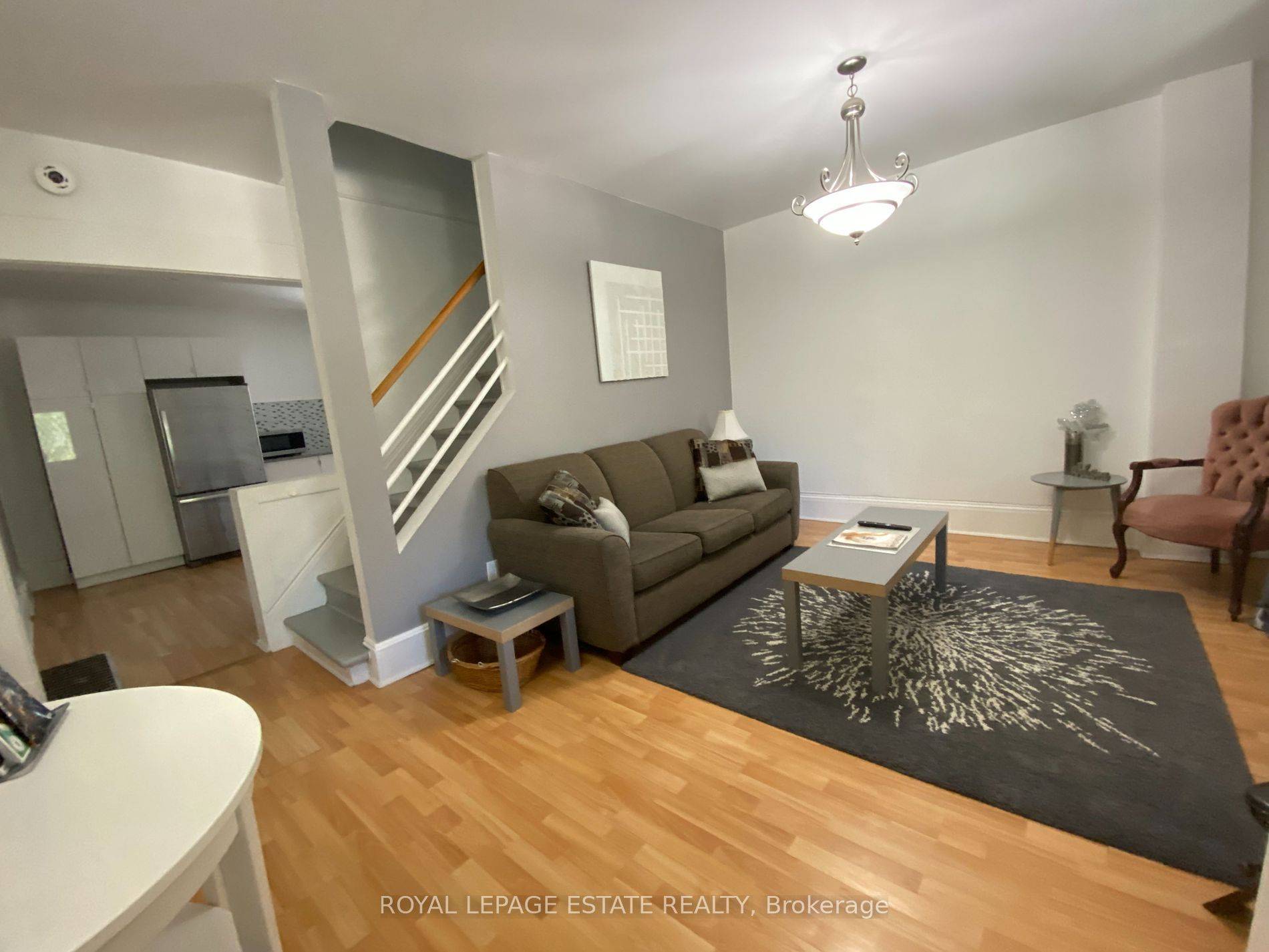 Toronto E01, ON M4K 1M6,41 Dearbourne AVE