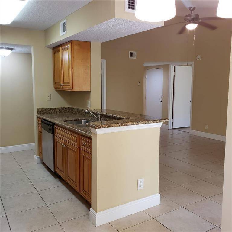 Tamarac, FL 33319,5612 Rock Island Rd #165