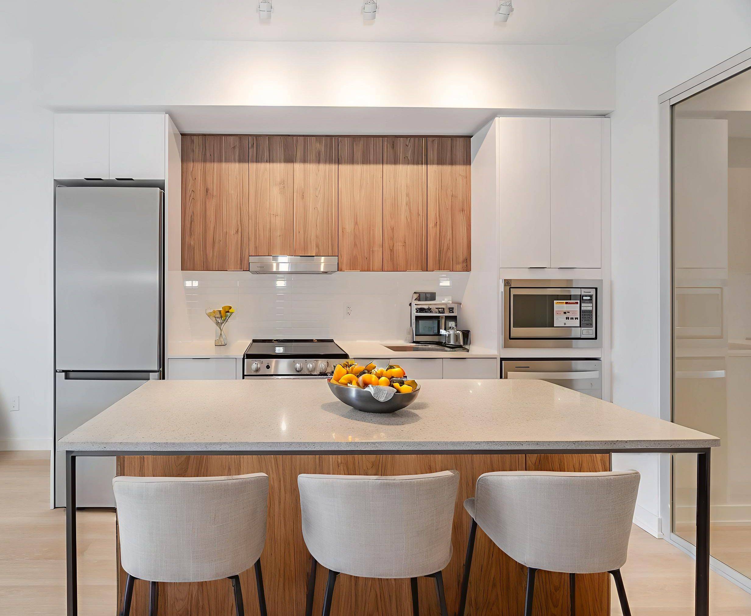 Mississauga, ON L4Z 3X7,5105 Hurontario ST #1106