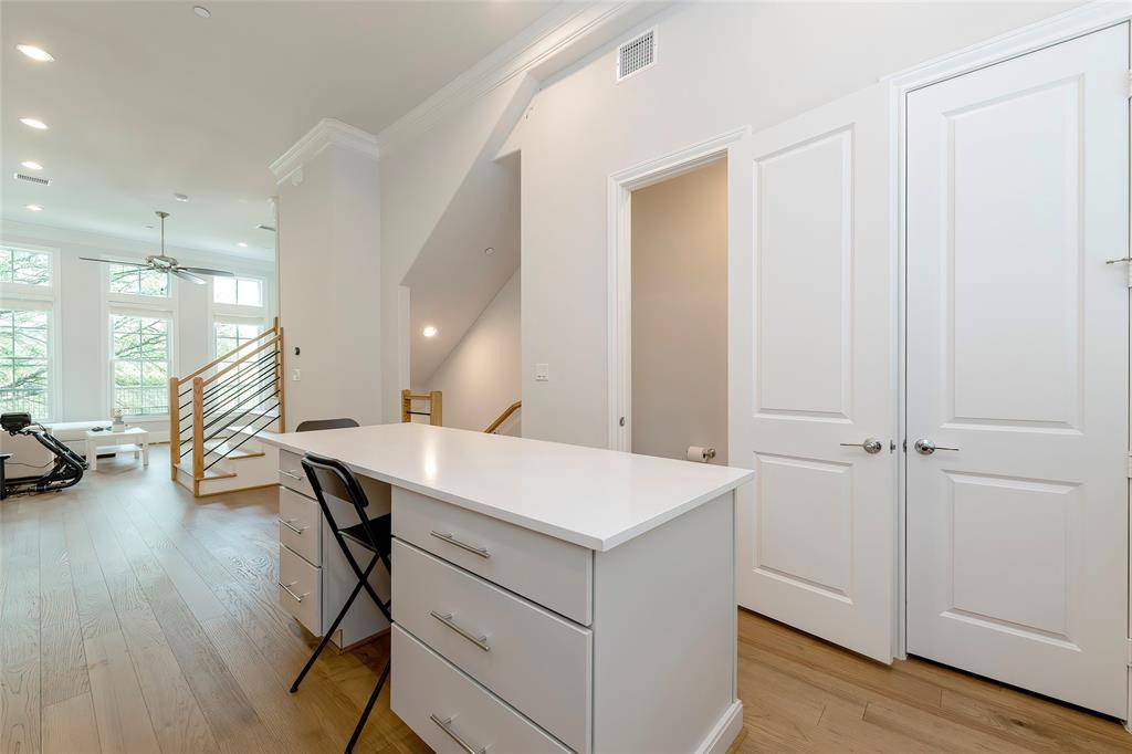 Addison, TX 75001,4094 Runyon Road