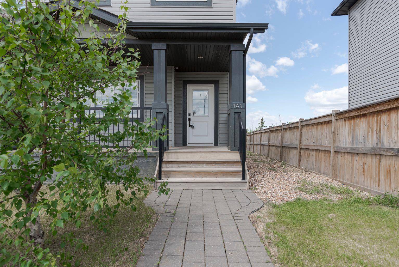 Fort Mcmurray, AB T9J 1L9,141 Roy LN