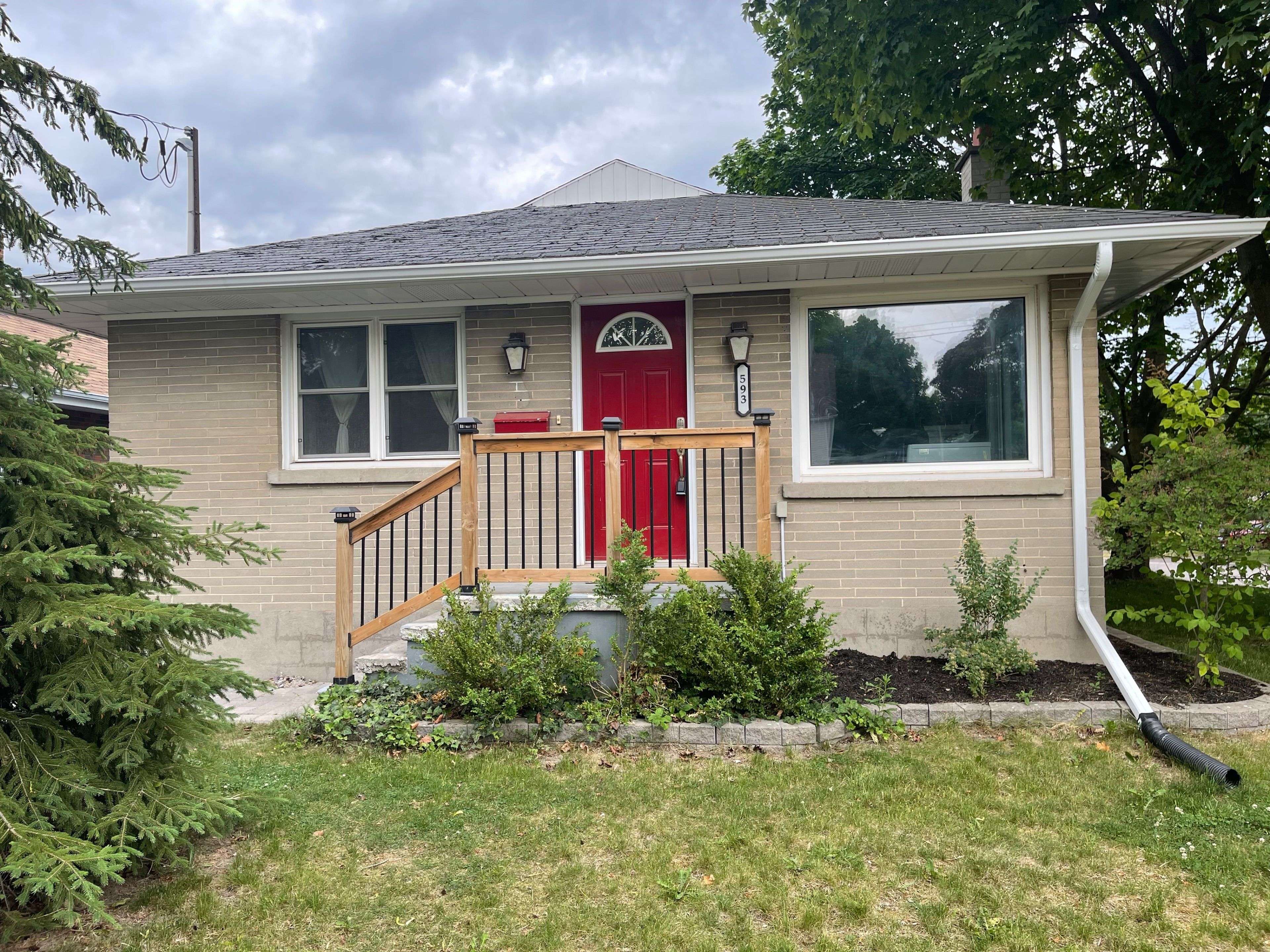 Oshawa, ON L1G 5J3,593 Grierson ST #Main