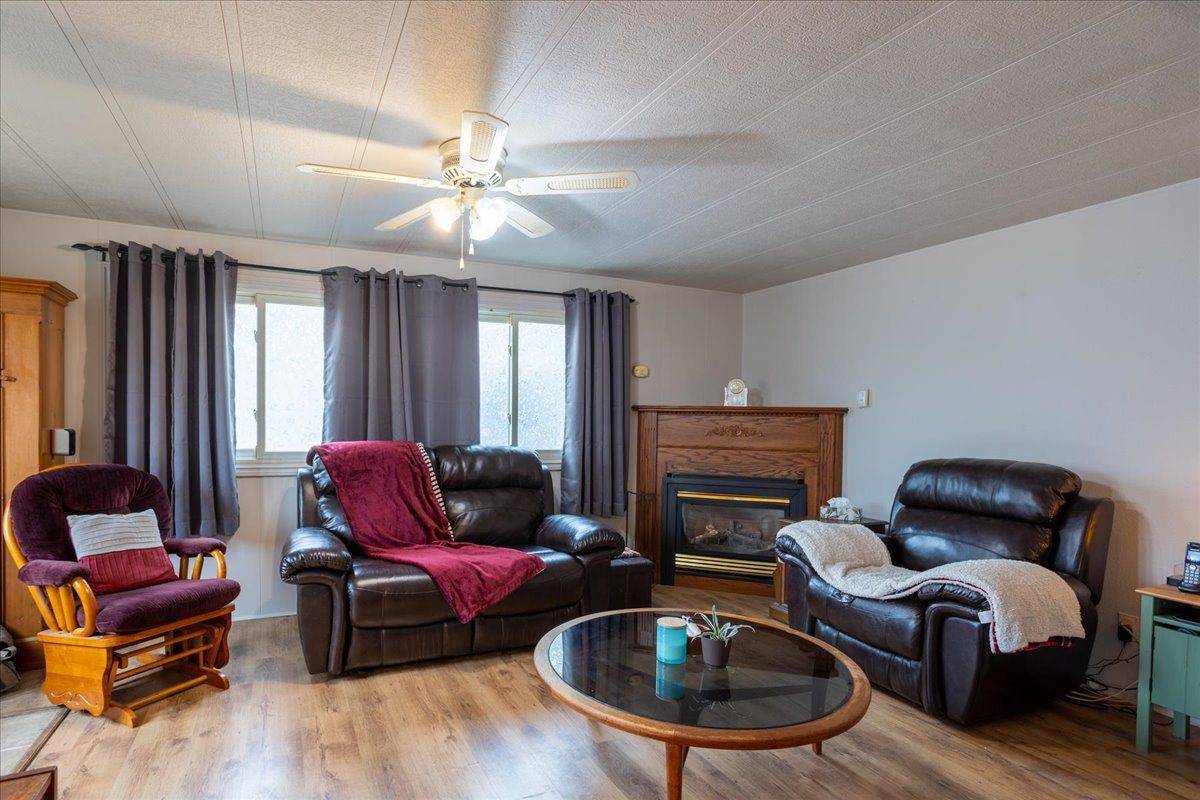Kawartha Lakes, ON K9V 4R1,39 CIRCLE DR