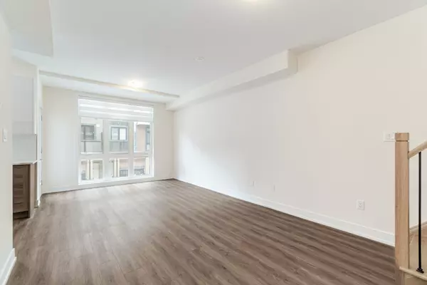 Richmond Hill, ON L4E 1J4,12860 Yonge ST #2