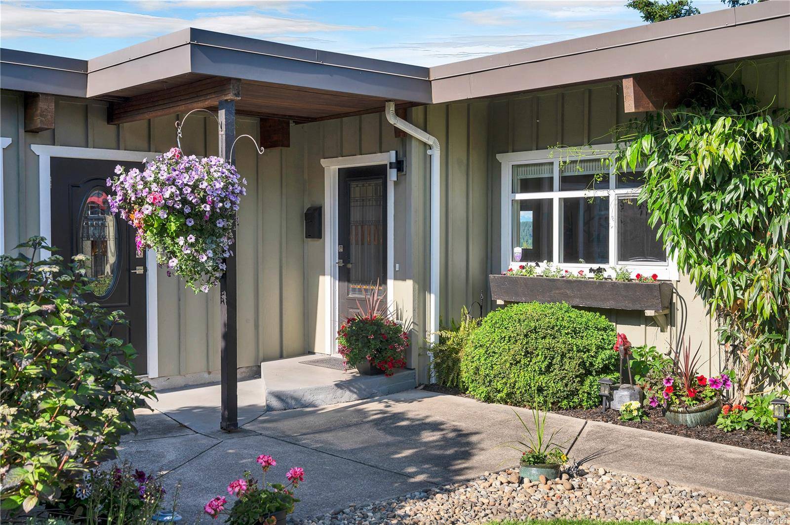 235 Thulin St S, Campbell River, BC V9W 2J9