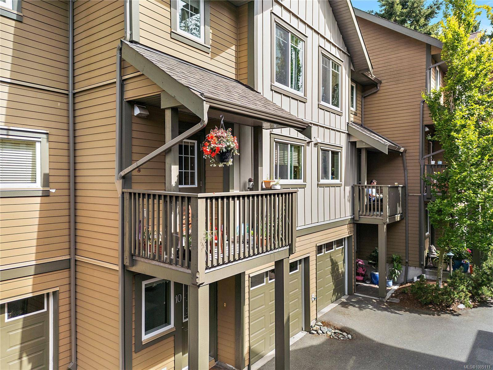 Victoria, BC V8T 0A3,1405 Mallek Cres #10