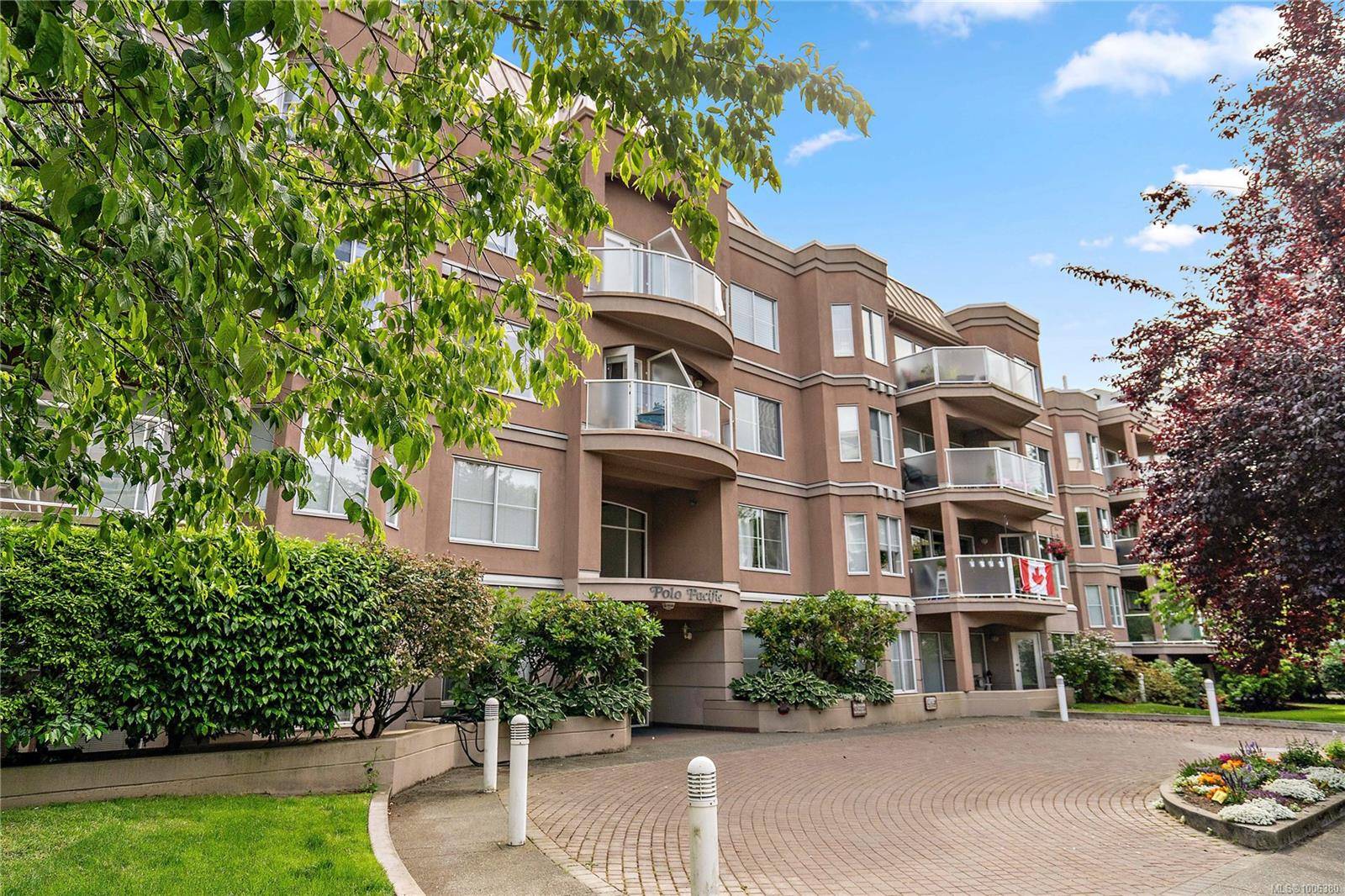 Victoria, BC V8V 4Z2,405 Quebec St #205