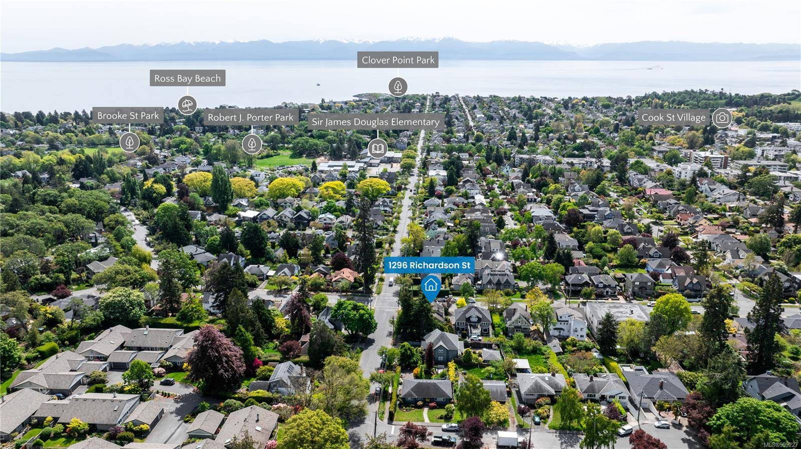 1296 Richardson St, Victoria, BC V8V 3E1