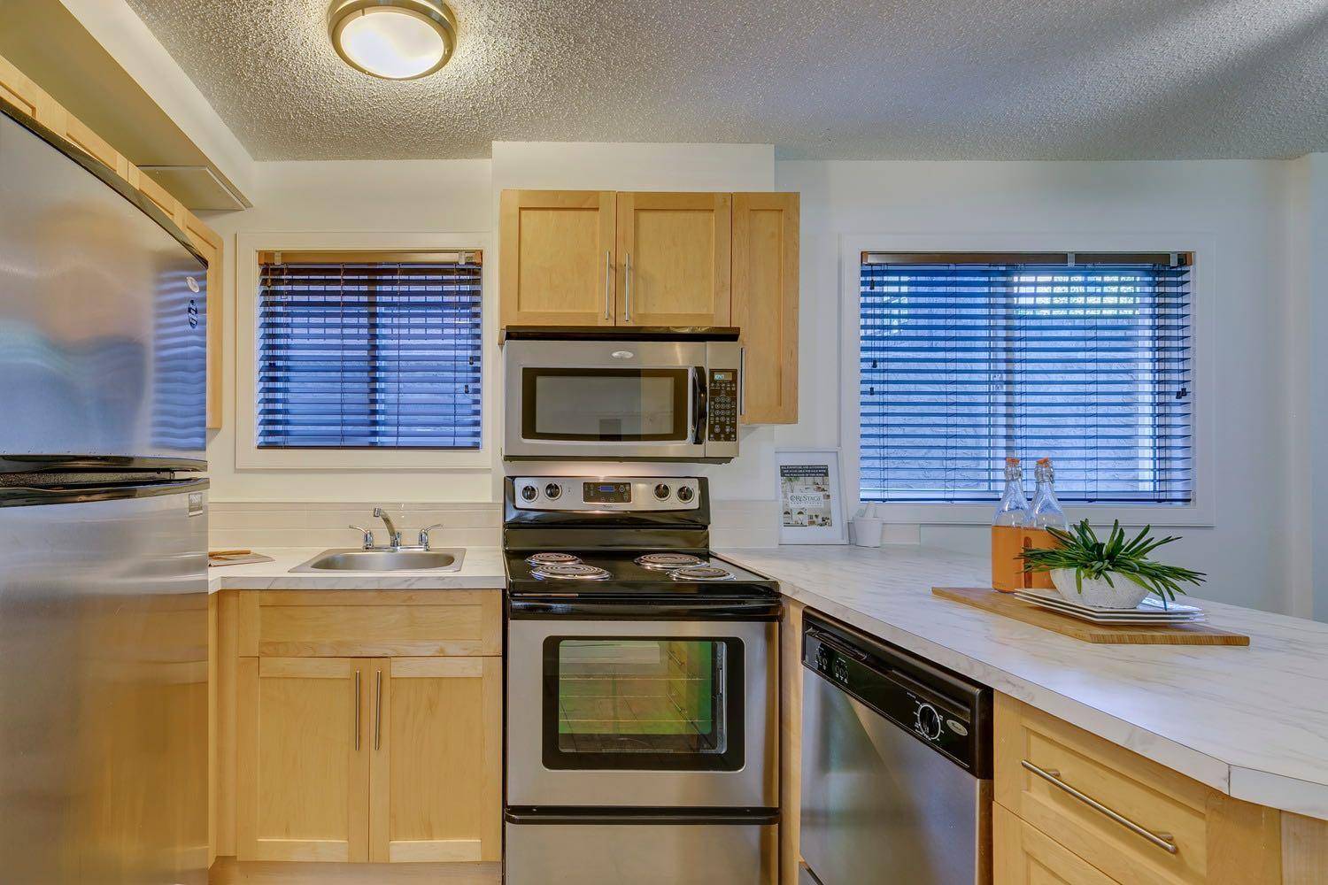Calgary, AB T2R0R5,620 15 AVE Southwest #101